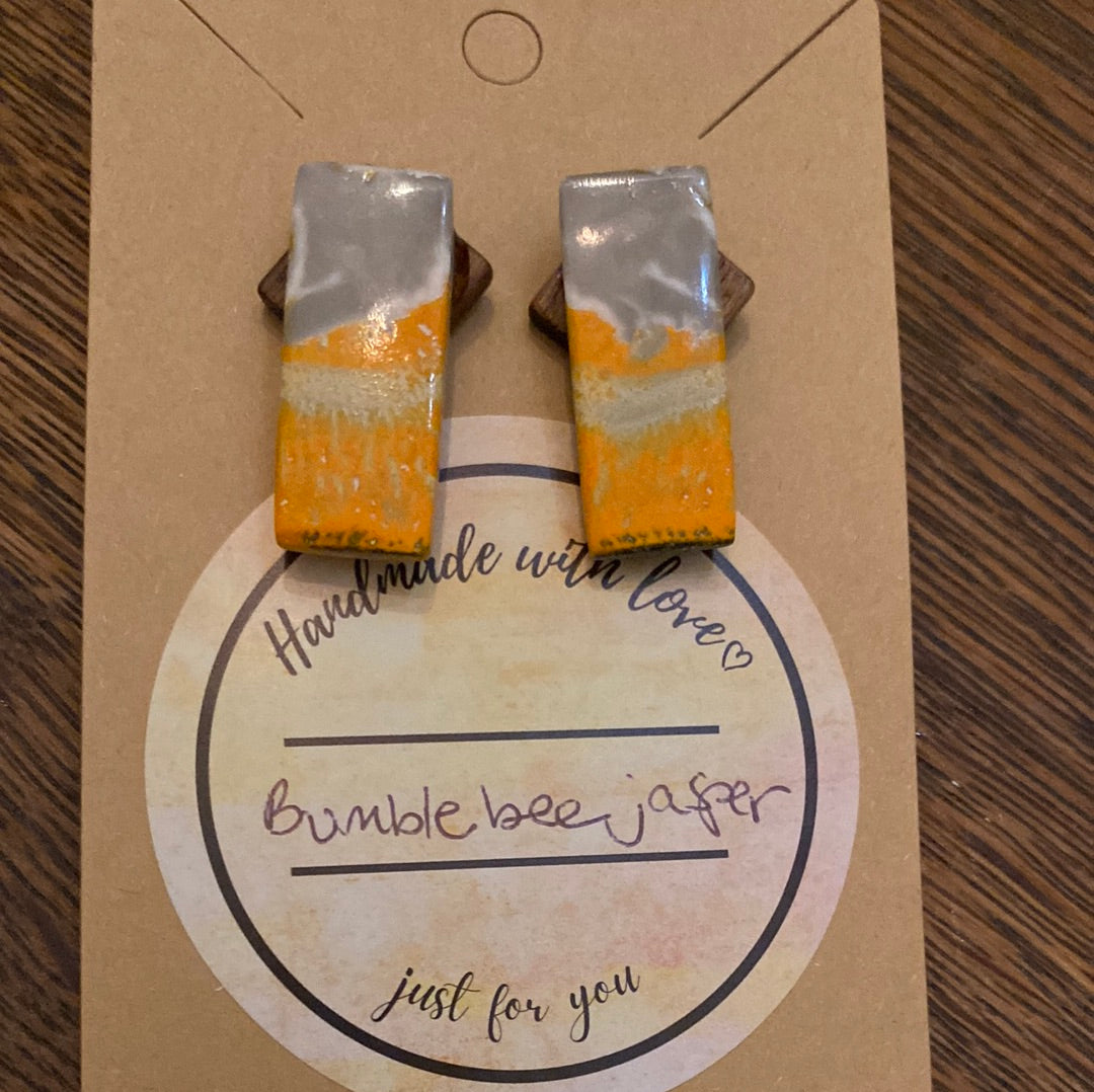 Gemstone earring